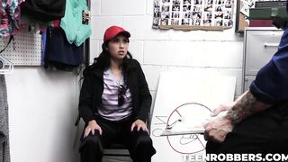 Manipulating 18 Thief to Suck My Dick - Teenrobbers.com -