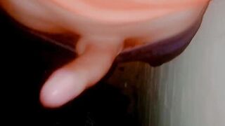 Tomando leite na Quadra da Escola . ( Me segui