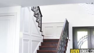 Daizy Cooper Into Squirting Sensual Babysitter