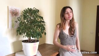 Lina Uses a Toy on Her Soak Twat