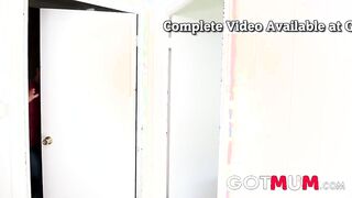 Get Mum - Lauren Phillips is Huge Booty Huge Titted