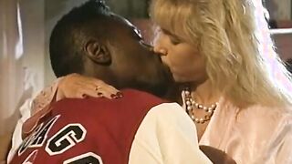 A vulgar mature blonde MILF looks awesome as she takes penis