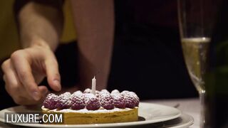 Sodomy porn video – Elle Rose enjoying a really one of a kind sodomy for her birthday