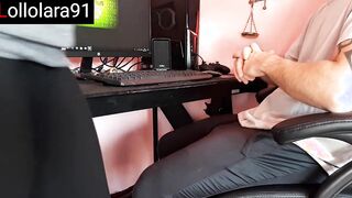 I called the pc technician and a vagina arrived and