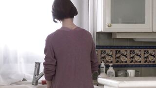 緊縛相姦～母親の自由を麻縄で奪いひたすらイカせ続けて中出しする息子～　岡村麻友子