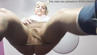 cuckold sub eating sperm
