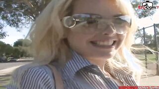 Dyke 3some with vibrators vagina licking and blonde girls