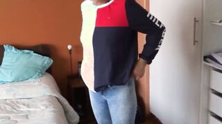 Stepson jizzes on her stepmom's bushy twat after watching her