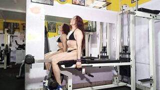 GODDESS WORKOUT OF THE LEGS OF THE SEXSUAL BEAUTY milf