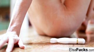 19 Yo sexy Elsa plays with herself inside the kitchen