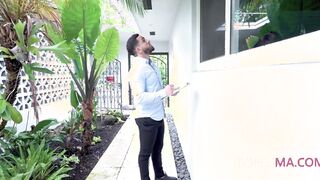 Home Inspector Freeuses 18yo And Her Milf