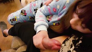 FATHER WATCHING THE SIMPSONS WITH HIS DAUGHTER & BONER