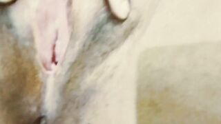 Mallu chick masturbating and showing her vagina - groaning