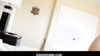 Fucking My Bombshell blonde Step-Sister Into My Room - Blair