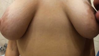 Soak nipple blowing into shower