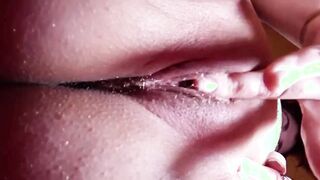 ShyyFxx gets erotic and nasty into the party
