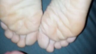 Nailed her twat and cum on her foot