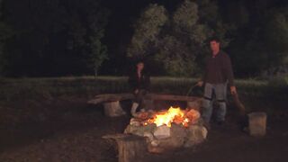 Gepimper am Lagerfeuer