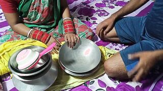 Bartan Sell Karne Ayi Jawan Aunty Ki Choot Chodi