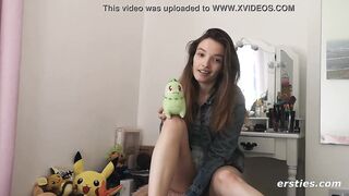Kylie Shows Us Her Foot