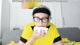 Stretching LIVE with Angel Wicky