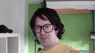 Amateur blows nerds cock