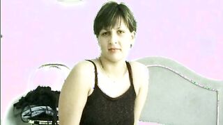 Das erstet mal vor der Kamera junge Milf besorgt es sich
