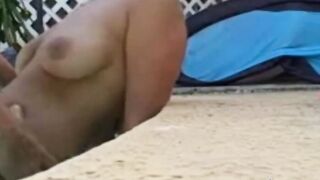 Amateur Lovers Video Themselves Cutie By The pool experience