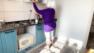 Older mom with huge boobies and booty loves anal and
