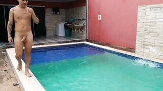 I CATCH THE PREGNANT LITTLE POOL INTO ALLË PJTX POOL