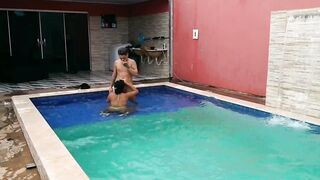 I CATCH THE PREGNANT LITTLE POOL INTO ALLË PJTX POOL