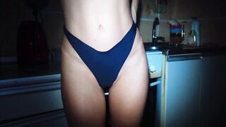 19 Yo (teenagers) Shoves Huge Cucumber Inside The Butt 4k