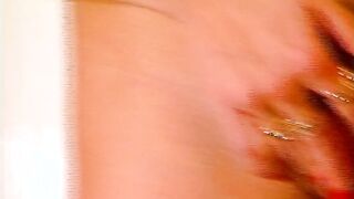 Heisse Lesben Fummelei und Striptease