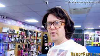 Brit bimbo blows off leeds dude into first porno