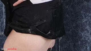 Ainoa Showers Dressed Striptease Tits Vagina