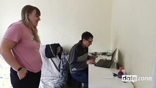 Freaky but lonely housewife calls computer bro to boned him