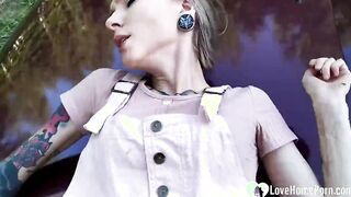 Fucking a Hot babe public inside doggy
