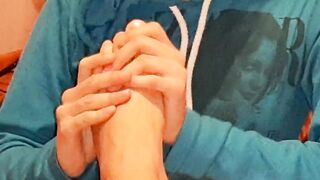 Grind on my toes and vagina brought me to orgasm