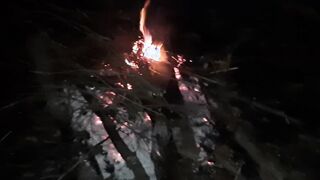 Night sex with a stranger into a outdoors place