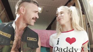 TOUGHLOVEX Hoe challenge with Lana Sharapova