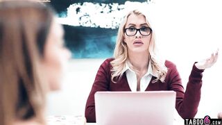 Moms boss Tasha Reign dyke sex revenge with her step-daughter