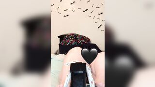 Screwed machine makes long butt milfs legs shake