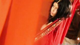 Solo Dark Hair Dances To Seduce While Being Naked Again