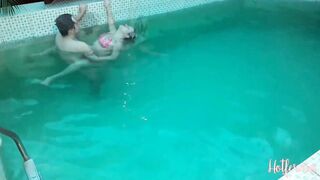 Sex with GF inside the pool