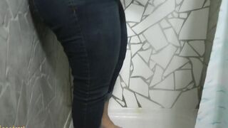 Annadevot - Into BIKINI and JEANS under the SHOWER