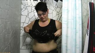 Annadevot - Into BIKINI and JEANS under the SHOWER