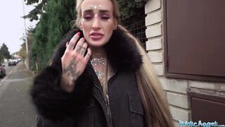 Outside Agent Daisy Lee Offer an Awesome Strip Performance before