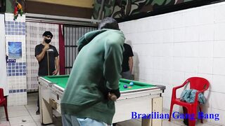 Snooker between friends ends into a mind-sucking off group sex