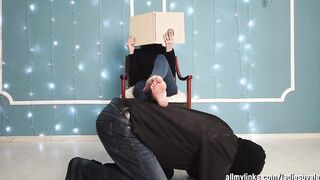 cunt with mouth's Feet Play On My Back