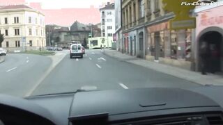 Jenica im Bumsbus abgeschleppt und entjungfert
